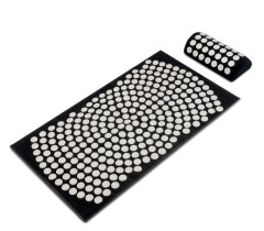 Массажный коврик Easyfit 69х40 см с подушкой 12х24 см (аппликатор Кузнецова) черный с белым 