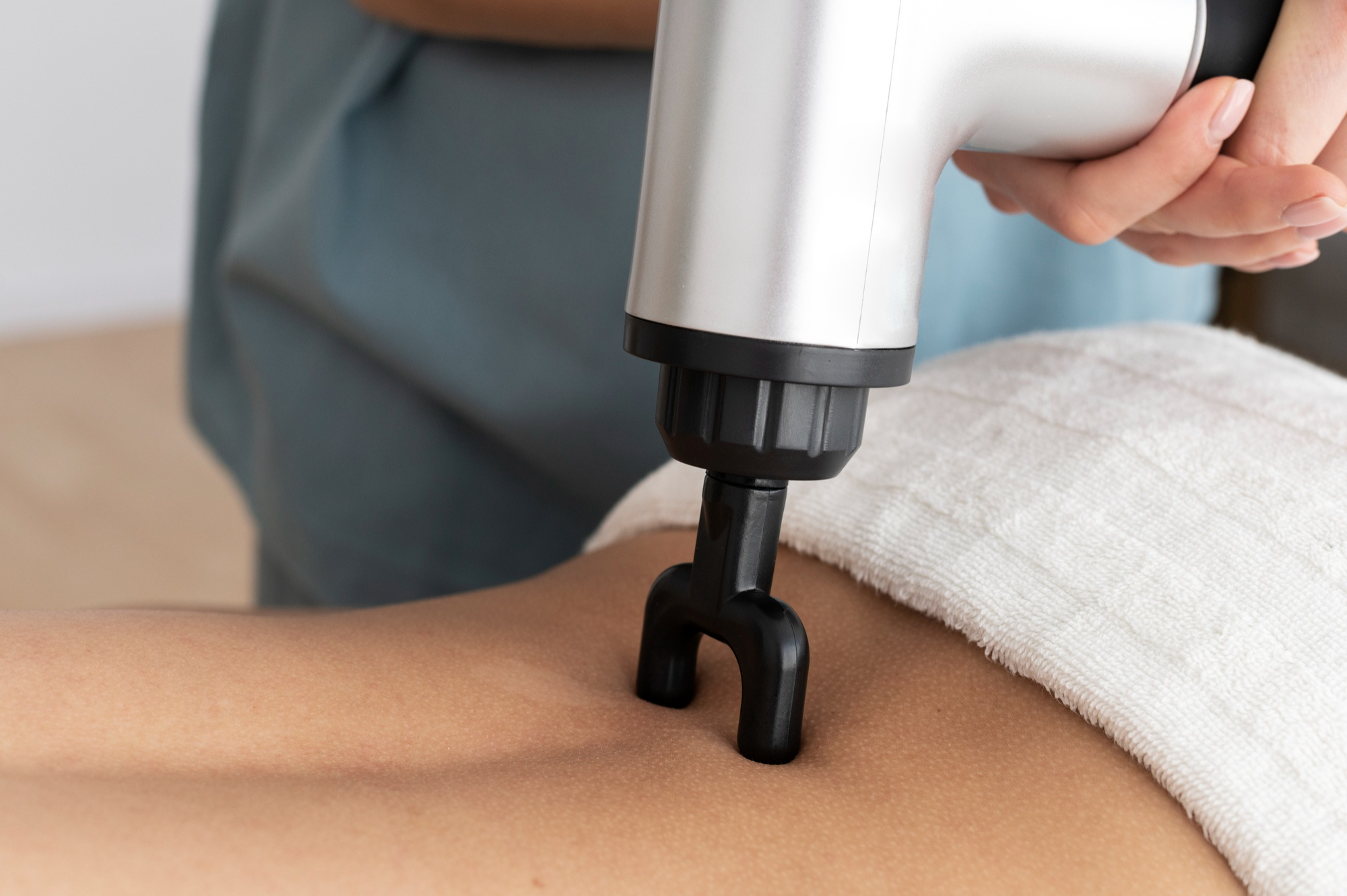 aksessuar-dlya-massazha-perkussionnii-pistolet